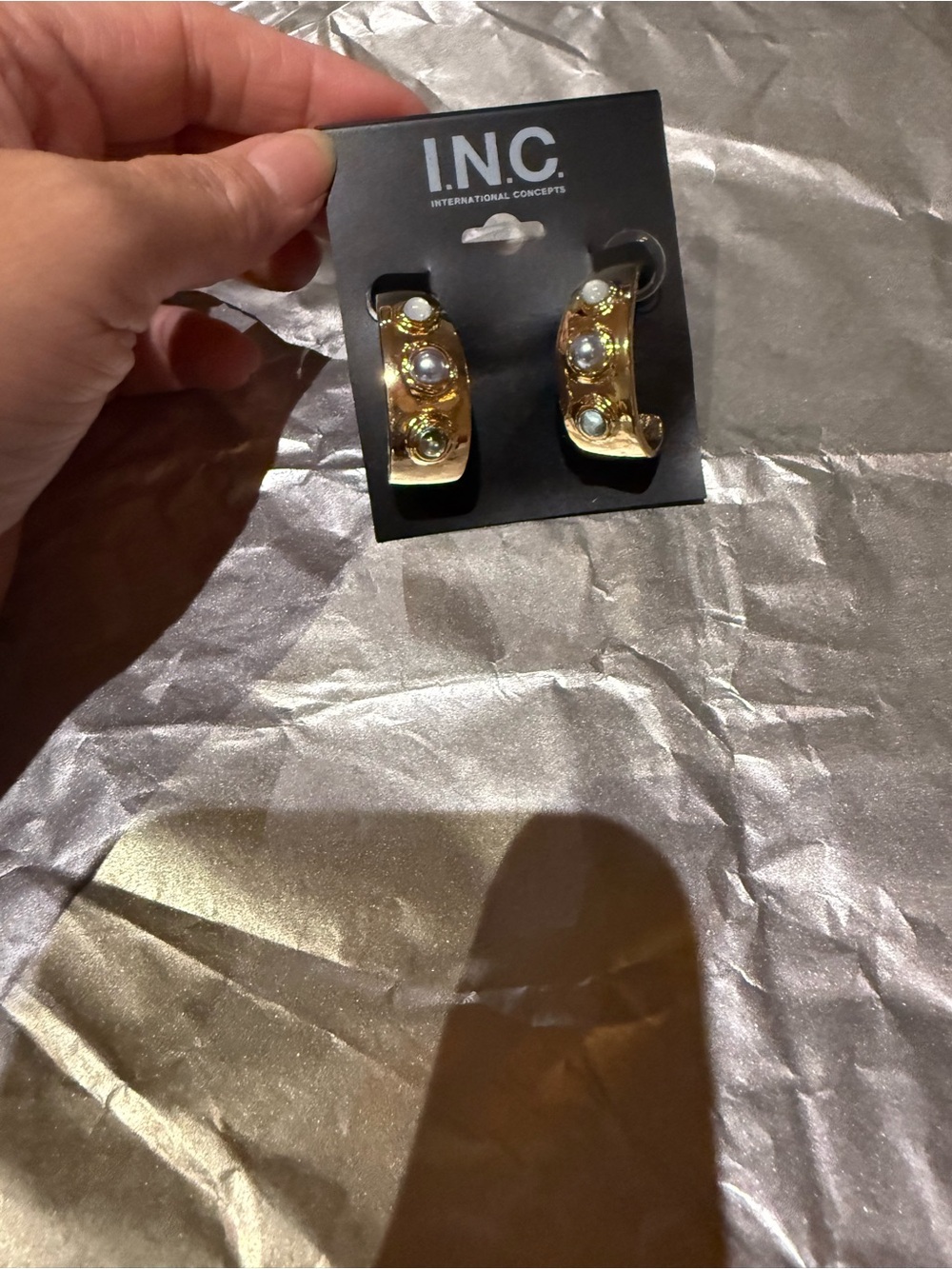 NWT INC International Concepts Gold-Tone Pearl & Cabochon J-Hoop Earrings